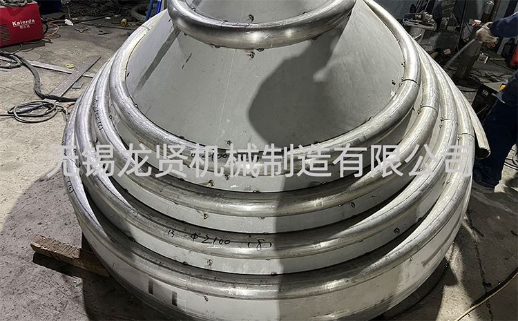 封頭盤(pán)管：化工設(shè)備中的“多面下小能手”