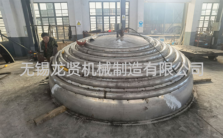 無錫封頭盤管找哪家？龍賢：把“歪瓜裂棗”卷出局，質(zhì)量硬到?jīng)]對(duì)手！?